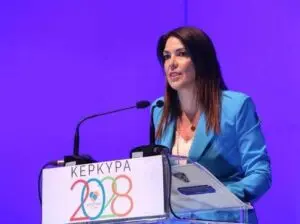 ΝΔ: Η Μερόπη «παίζει» για υποψήφια βουλευτής;