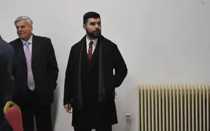 Δηκτικός Φρομουζόπουλος…