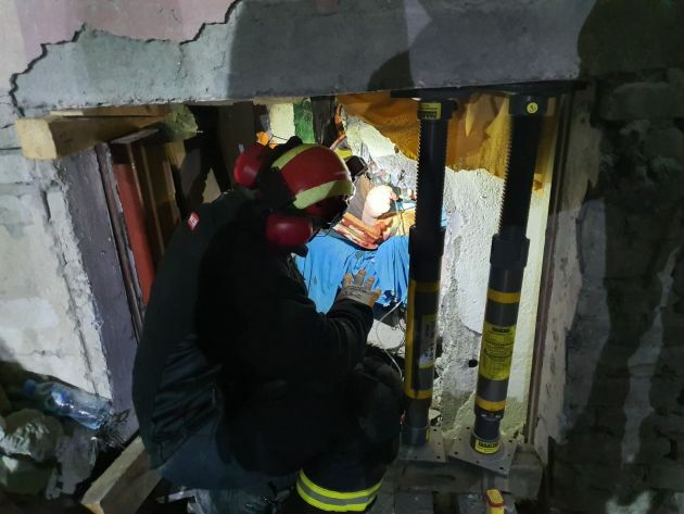 εμακ σεισμος αλβανια διασωση