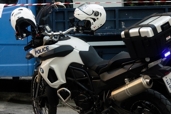 νεος κοσμος αυτοκτονία