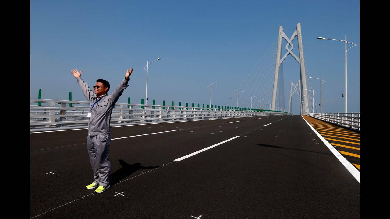 2018 03 28T125459Z 1567368040 RC1CD8694E90 RTRMADP 3 CHINA BRIDGE