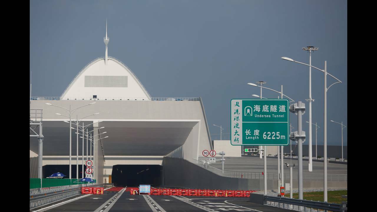 2018 03 28T125832Z 1820488549 RC11F95490C0 RTRMADP 3 CHINA BRIDGE