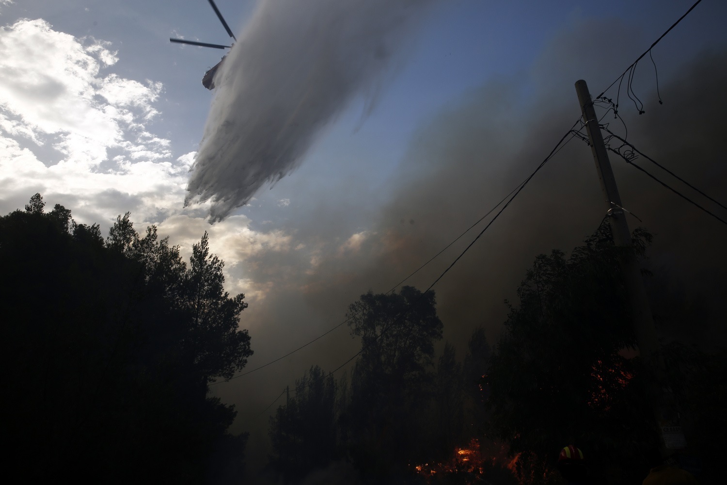 φωτιά πεντέλη 2