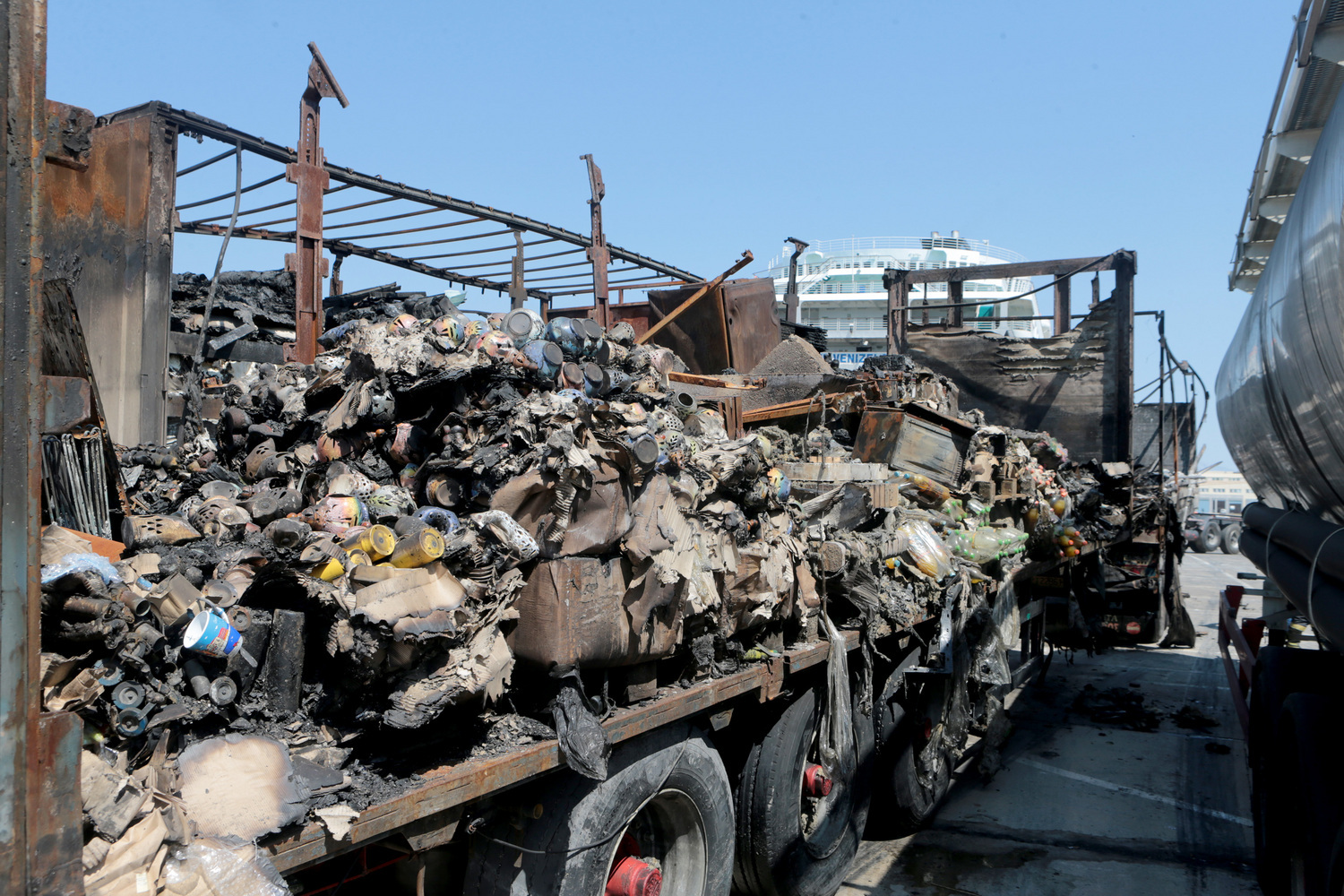 KAMMENA AYTOKINHTA PLOIO EL BENIZELOS 2