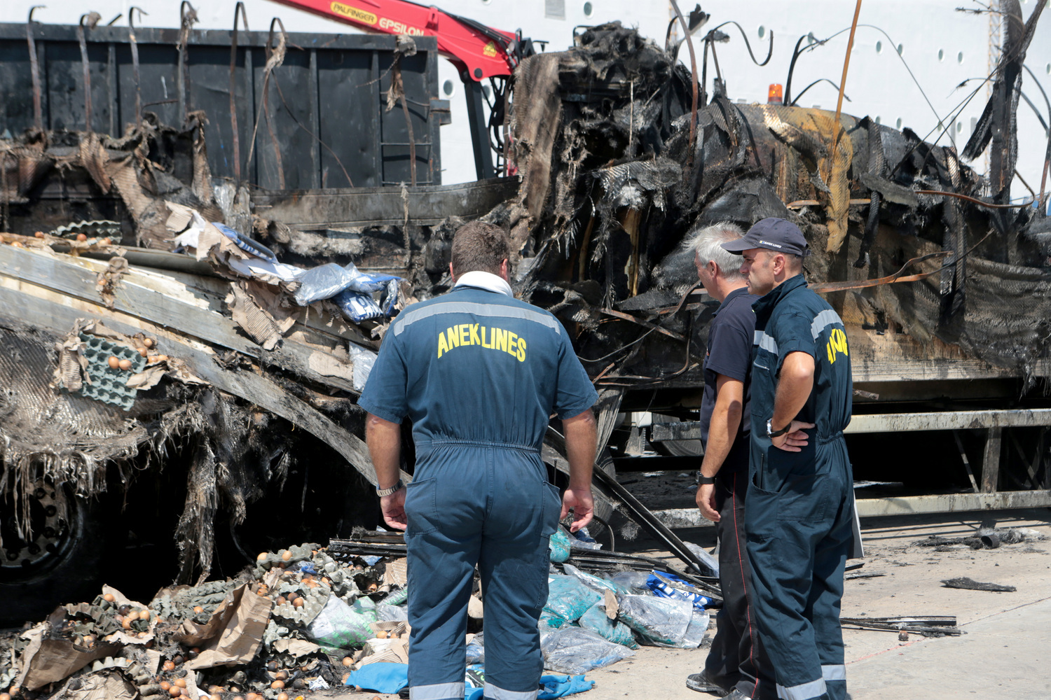 KAMMENA AYTOKINHTA PLOIO EL BENIZELOS 4