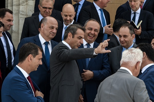 μητσοτακης βουλη11