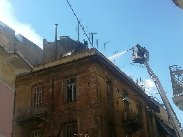 φωτια κτιριο εξαρχεια