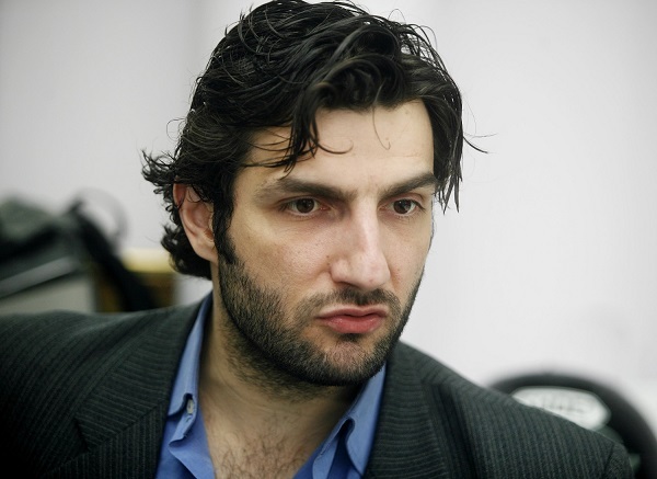 Ο ηθοποιός Νίκος Κουρής θα παρουσιάσει τηλεπαιχνίδι στην ΕΡΤ