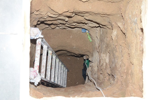 Αστυνομία Τούνελ Εξάρχεια