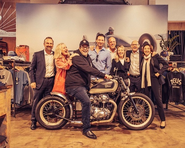 Ο Χιου Τζάκμαν παραδίδει σεμινάρια ενάντια στη μοναξιά