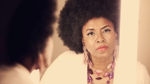 Πέθανε βραβευμένη τραγουδίστρια