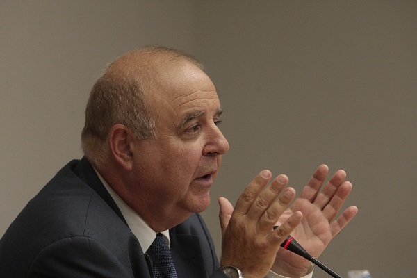 Αποχώρησε ο Παύλος Χαϊκάλης από την παράσταση του Πέτρου Φιλιππίδη