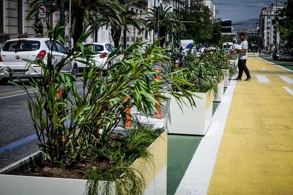 Μεγάλος Περίπατος - Πανεπιστημίου ζαρντινιέρες