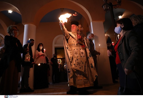 «Χριστός Ανέστη» στις 21:00