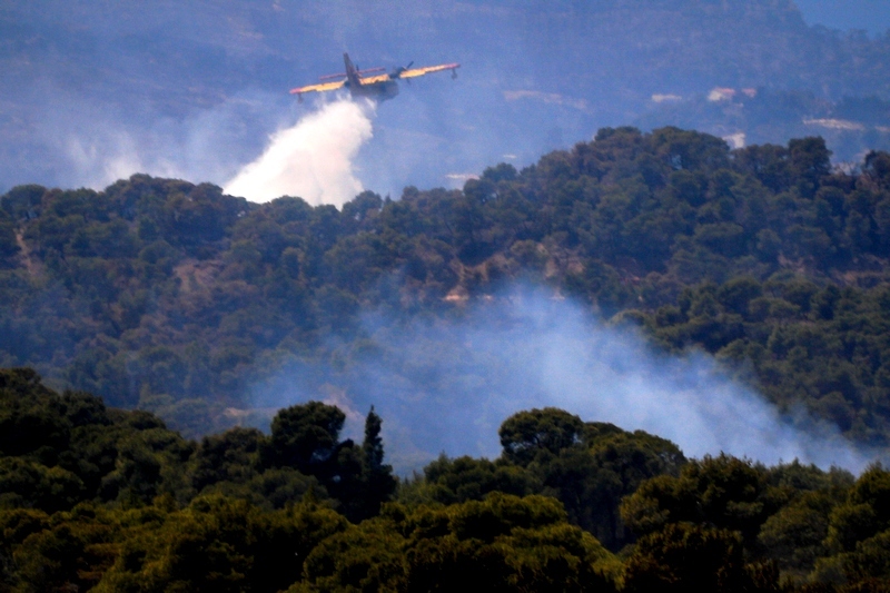 fwtia pirkagia sxinos korinthia megara attiki pirosvesi aeroplano eurokinissi