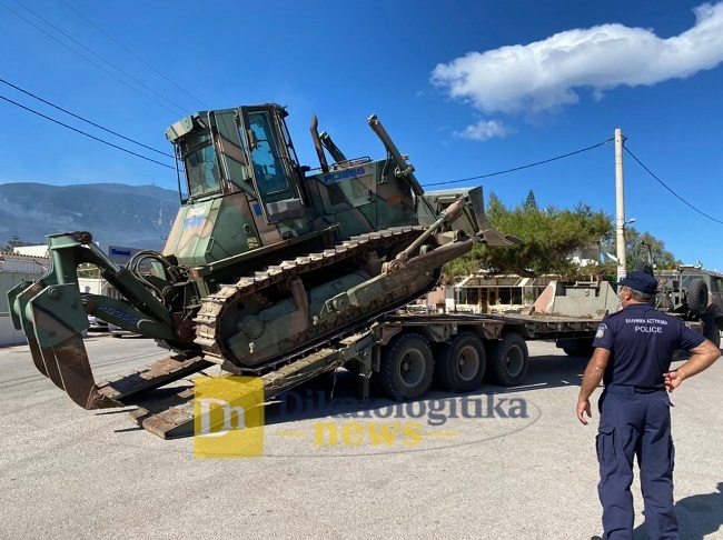 Φωτιά στην Κορινθία: Στη «μάχη» τα οχήματα του στρατού