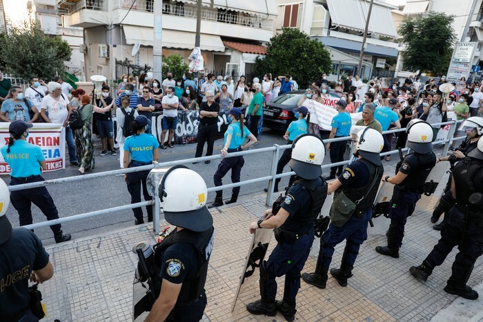 anavathmismeno sxoleio parousiasi nomosxedio mitsotakis kerameos diamartyries