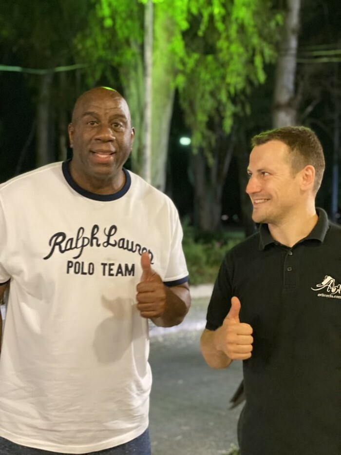 johnson magic kerkira diakopes estiatorio ert 1