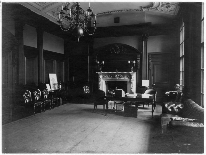 ksenodoxeio old war office stratigeio winston churchill london parelthon 12