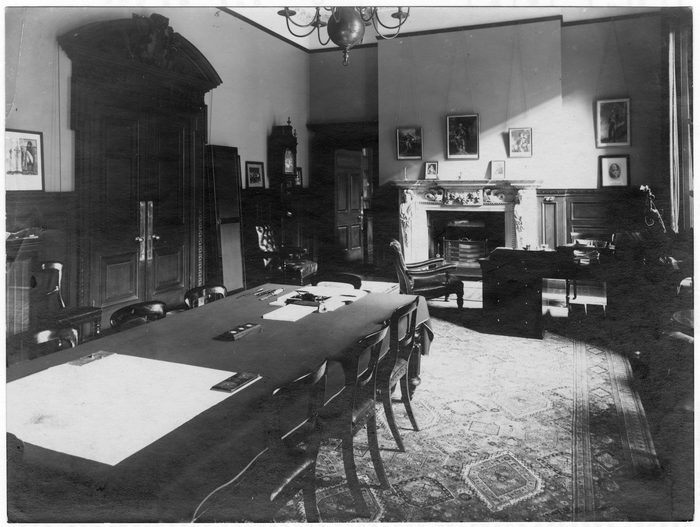 ksenodoxeio old war office stratigeio winston churchill london parelthon 2