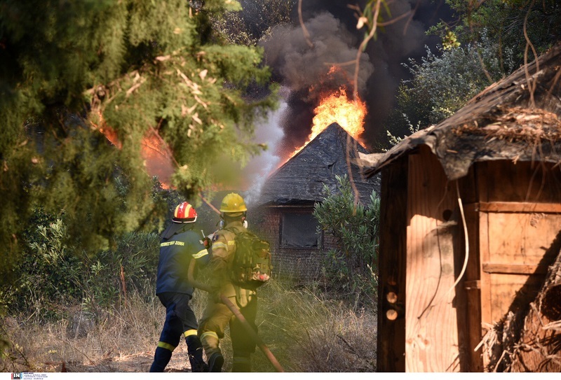 Μεγάλη φωτιά στην Αχαΐα