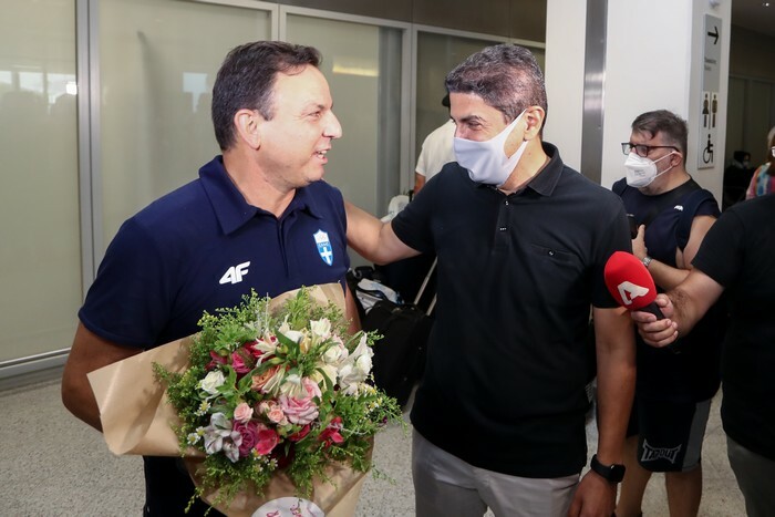 olympic games ethniki polo epistrofi tokio asimenio metallio aerodromio eurokinissi 5