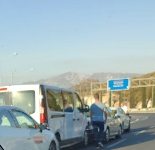 Καραμπόλα στην Αττική Οδό