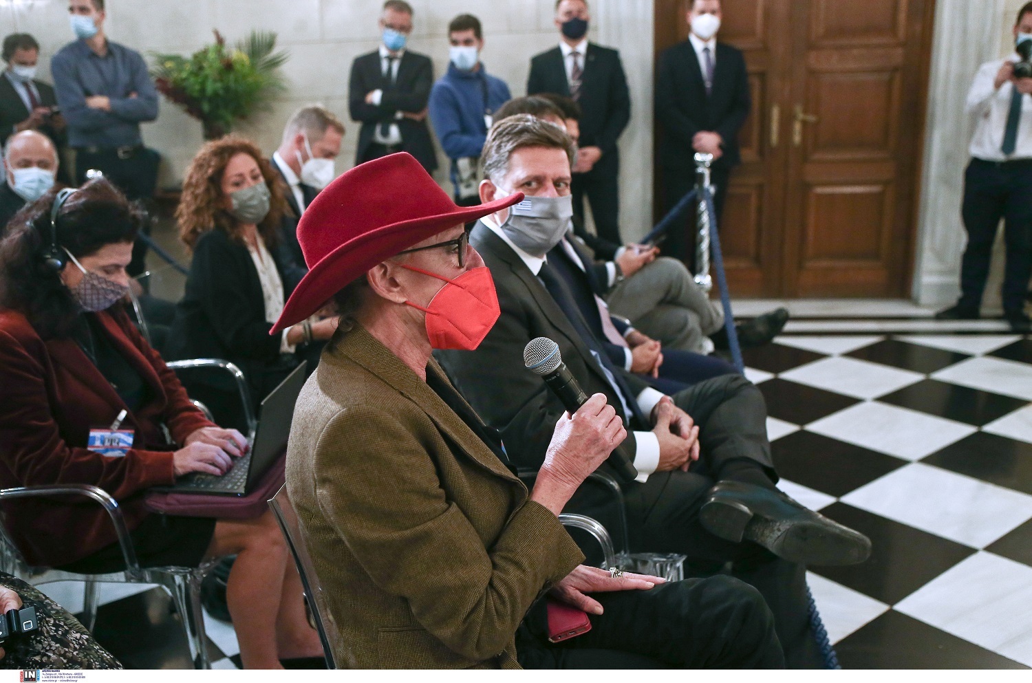 Ποια είναι η Ολλανδή δημοσιογράφος με την οποία εκνευρίστηκε ο Μητσοτάκης