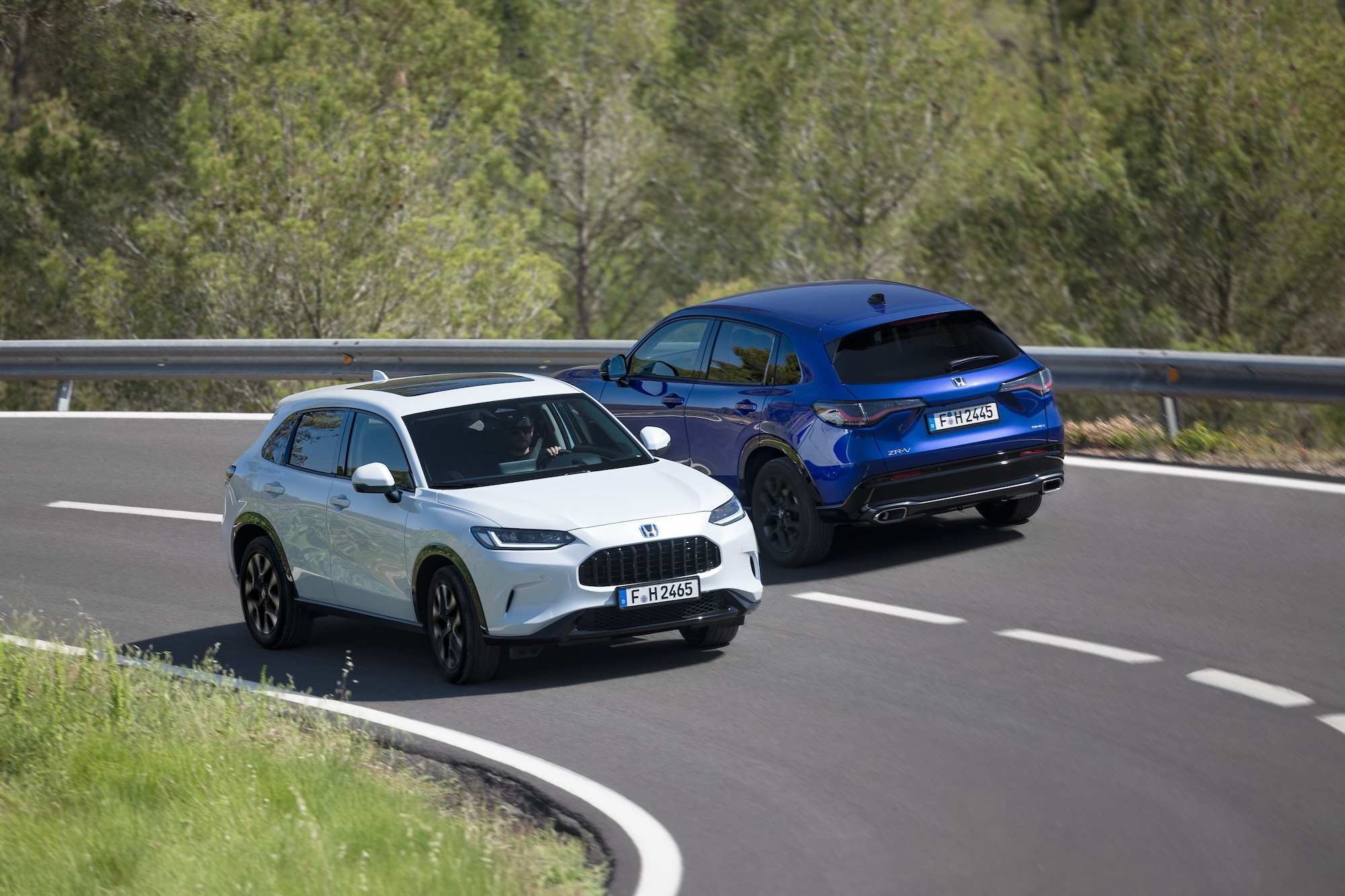 440031 2023 Honda ZR V e HEV Group Shot