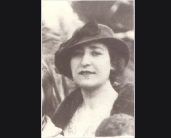 lela karagianni fwtografiko arxeio11 lela me kapelo