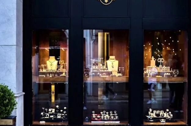 mentis kosmimatopoleio