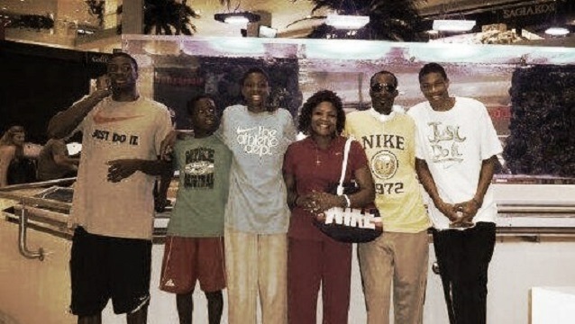 antetokounmpo Family mesa