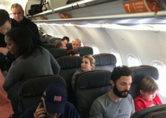 aeroplaneenoxlitikos