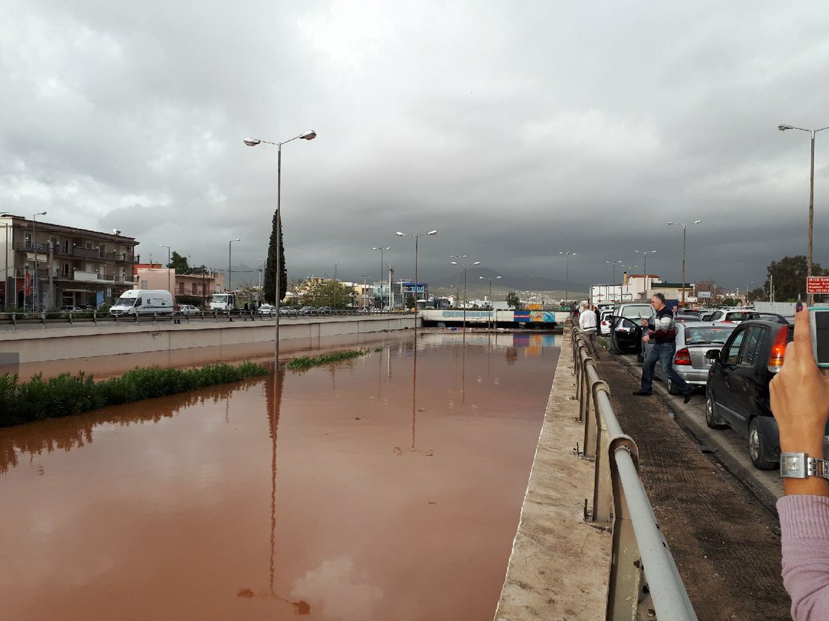κακοκαιρια μανδρα