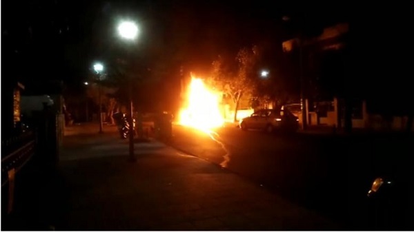 ekriksi bombas se autokinito ekdoti efimeridas 4.w l