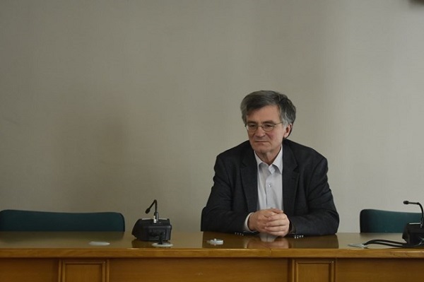 fa2e300dcd33487b89248f629ca90146