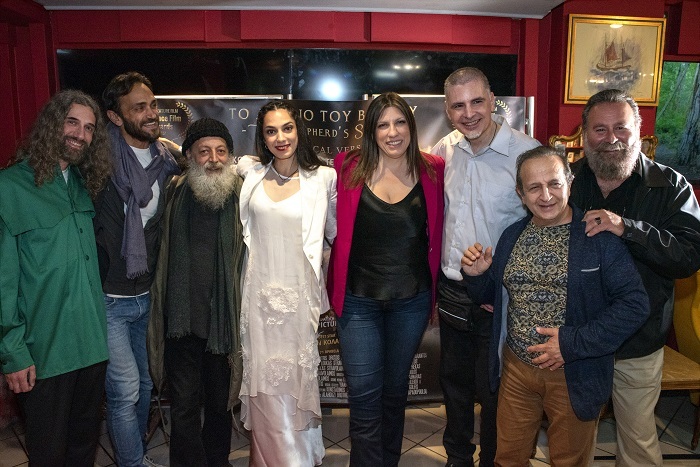 photo by YANNIS PARASIRIS 18 1