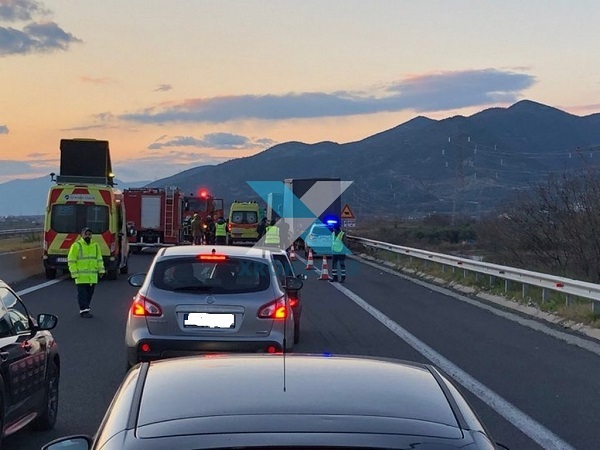 troxaio atixima iasmos 1 1