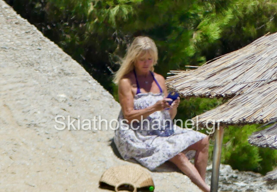 GOLDIEHAWN-KURT_RUSSELSKIATHOS4_a5f39.jpg