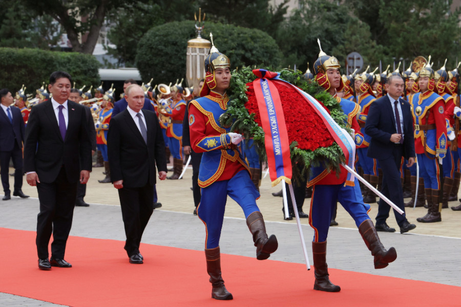putin-mongolia8_49dc1.jpg