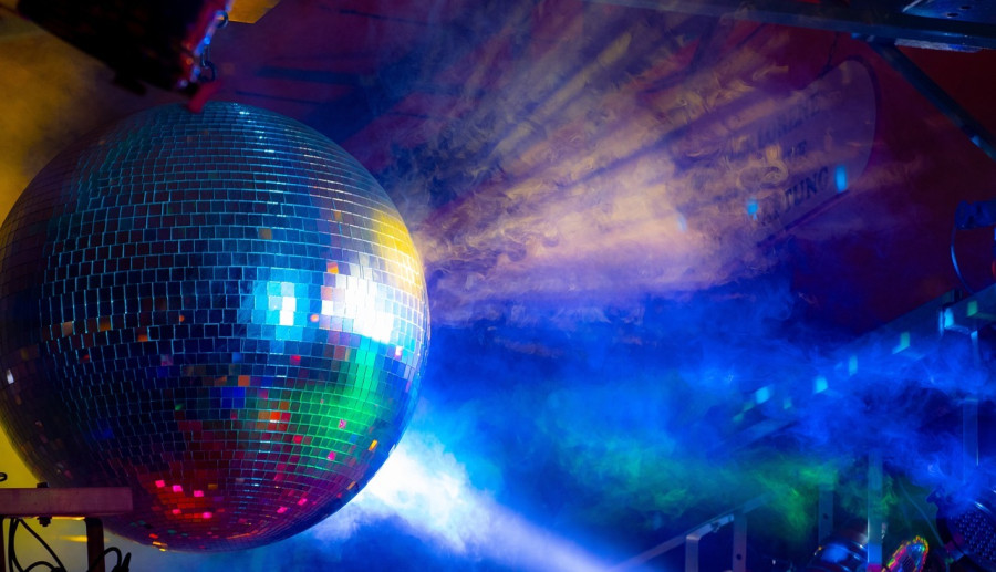 party-discoball_f94ae.jpg
