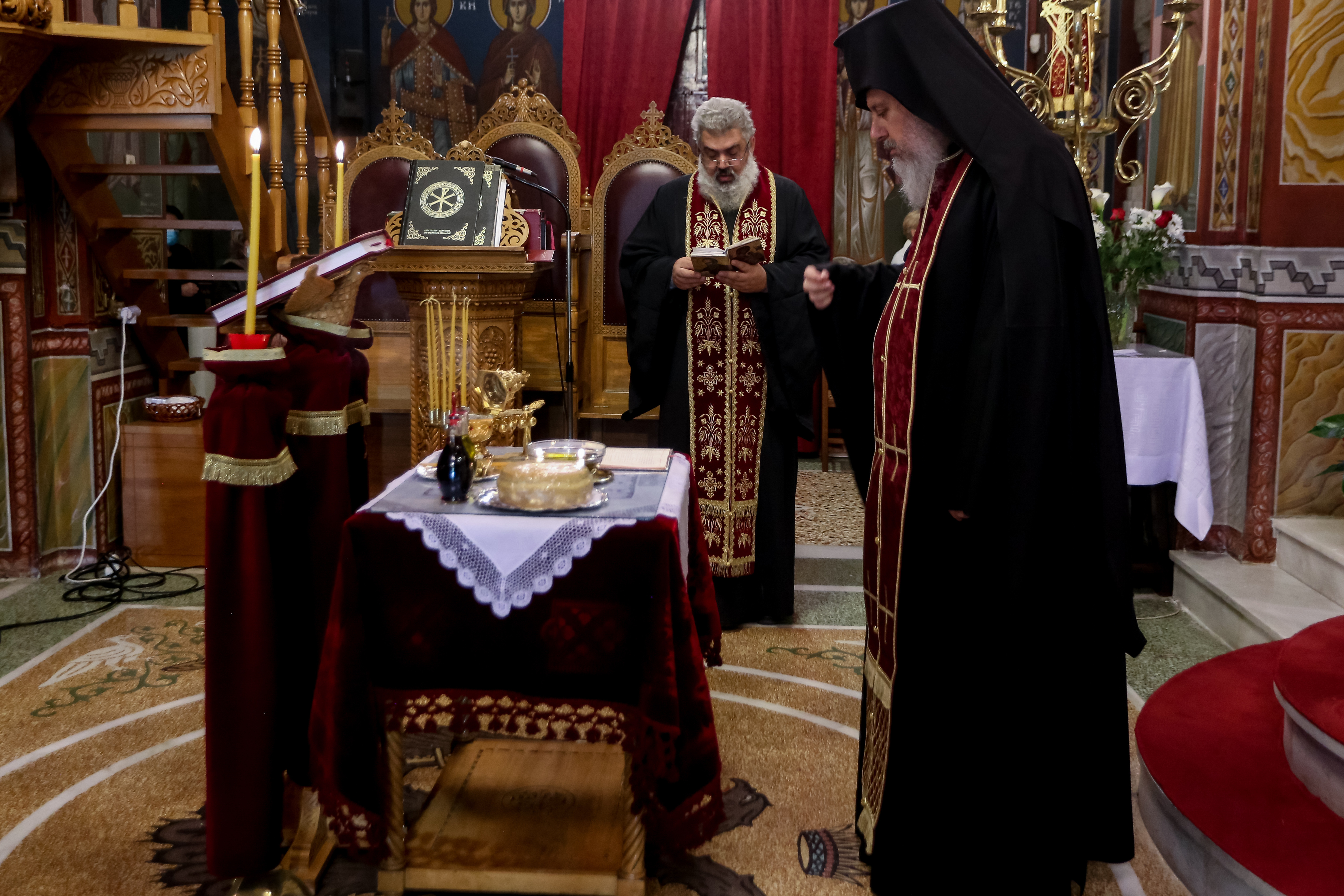 MEGALI TETARTI efb05