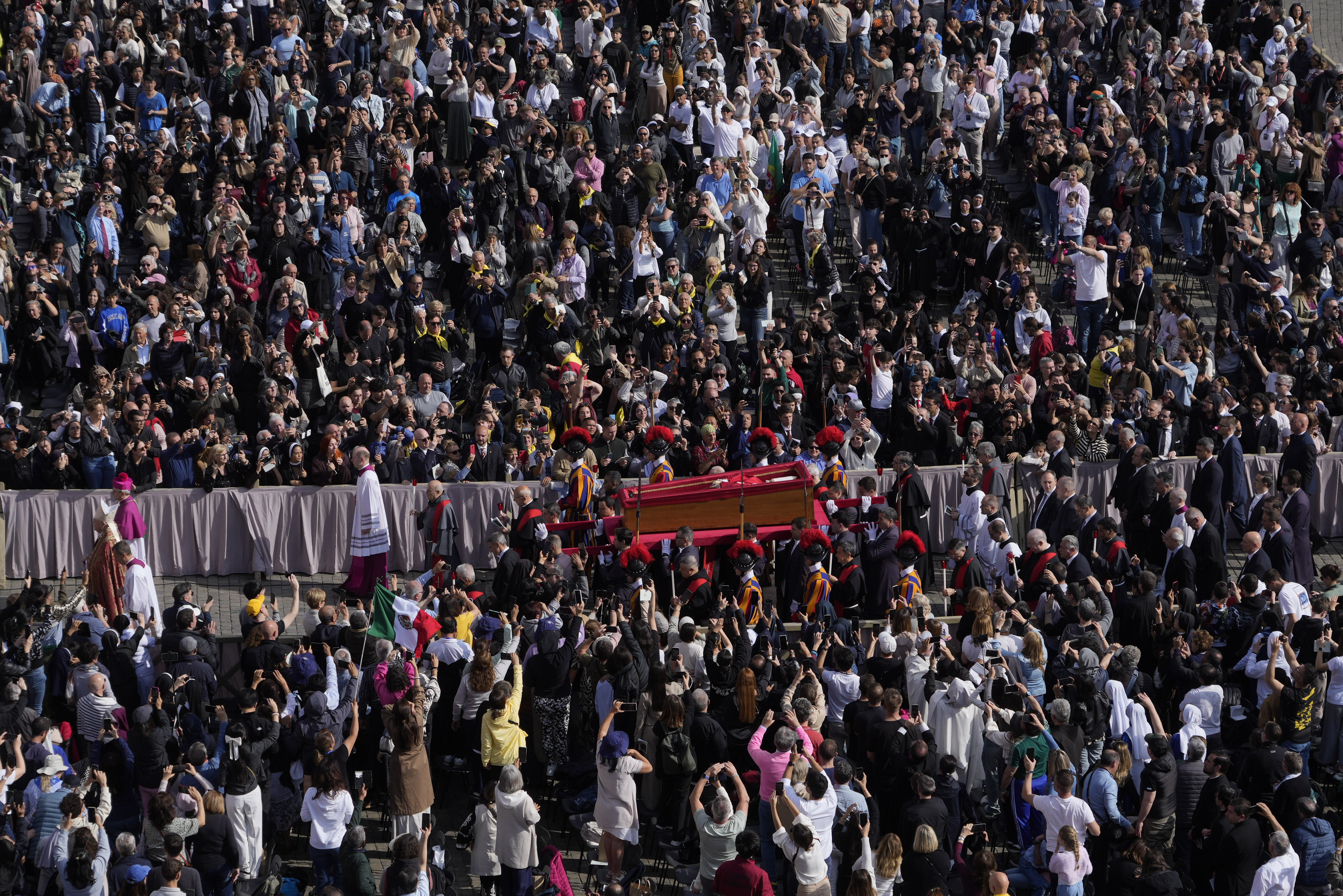 AP25113282964741 52e03