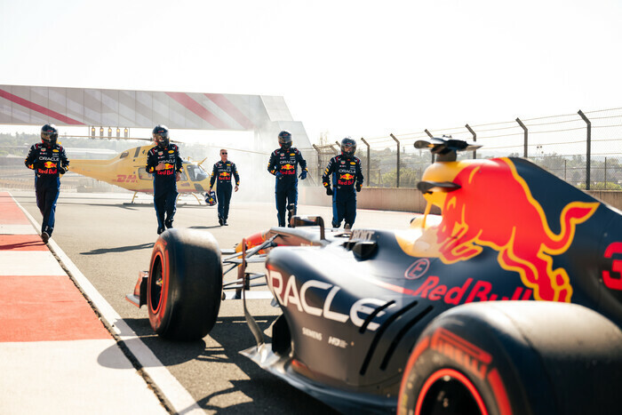 Oracle_Red_Bull_Racing_RB7_2_1_54c5e.jpg