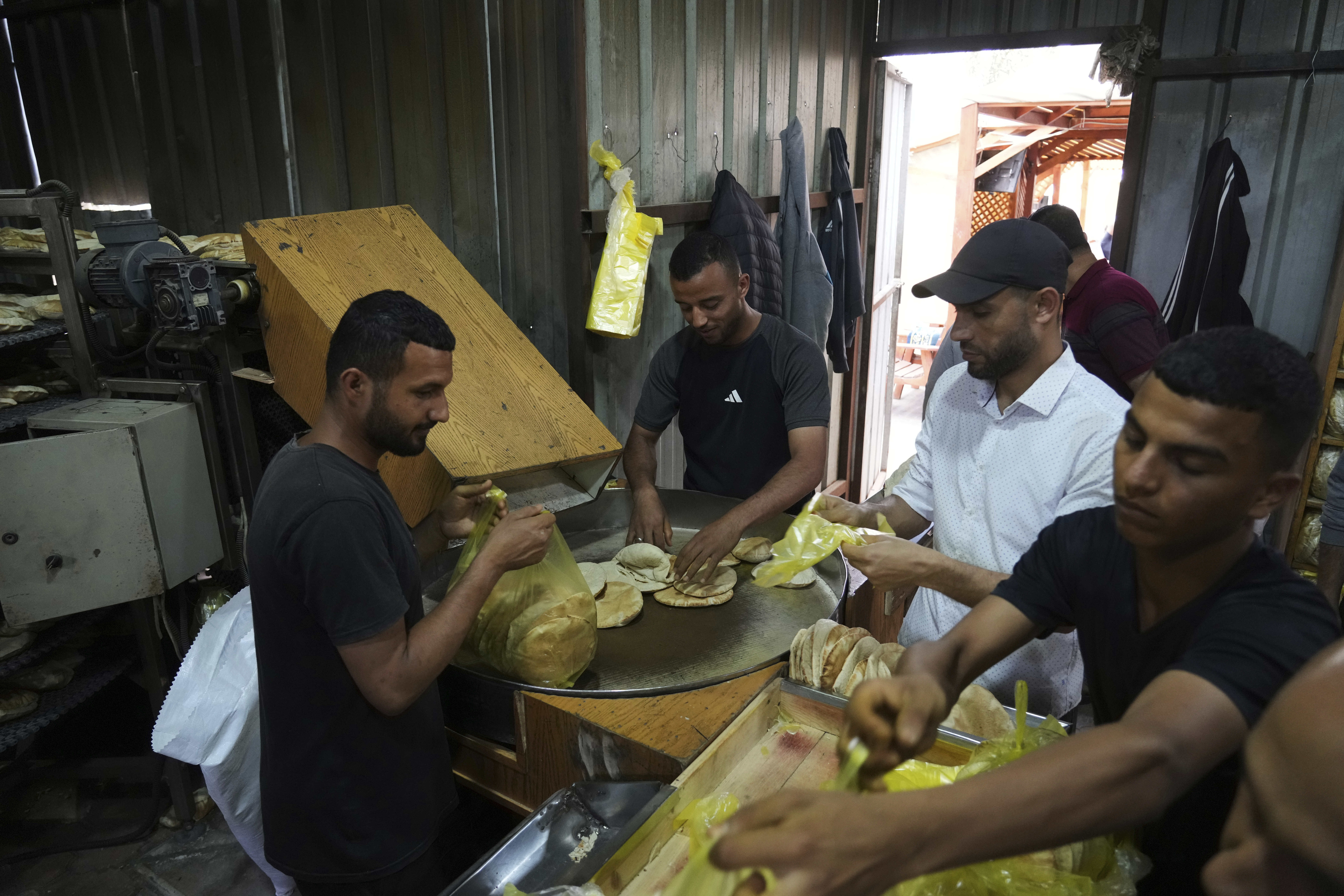 AP25142630713835 33eea