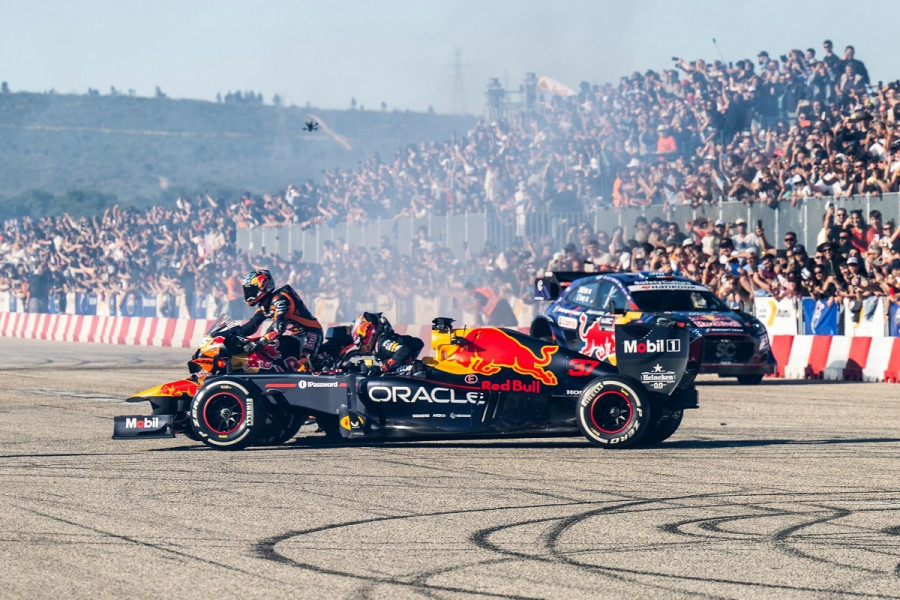 Red_Bull_Showrun_4_34d25.jpg