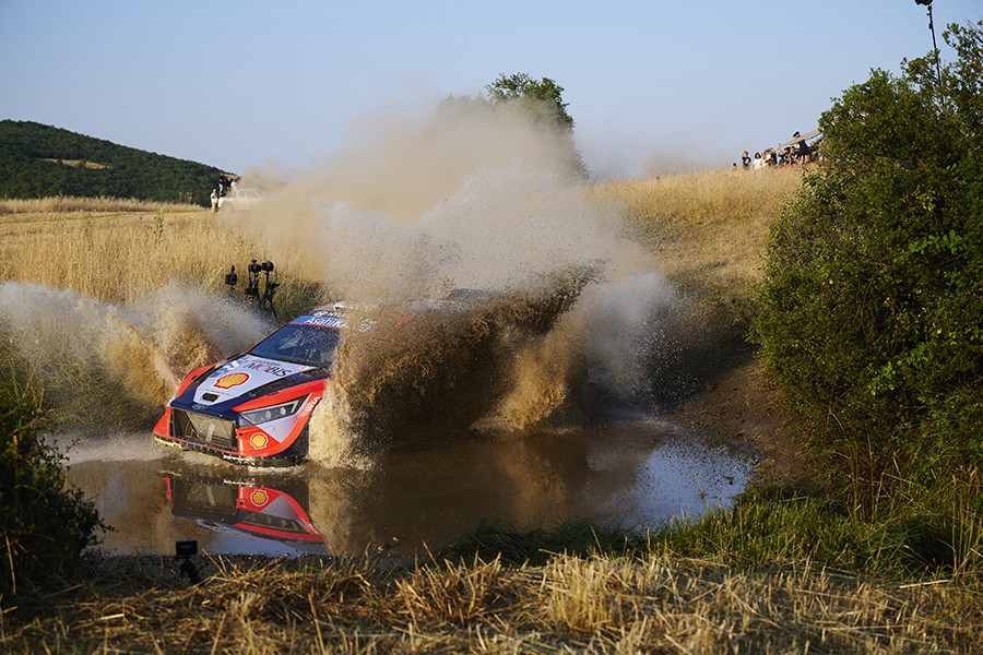 2025_GREECE_RALLY_ACROPOLIS_7_a92e5.jpg