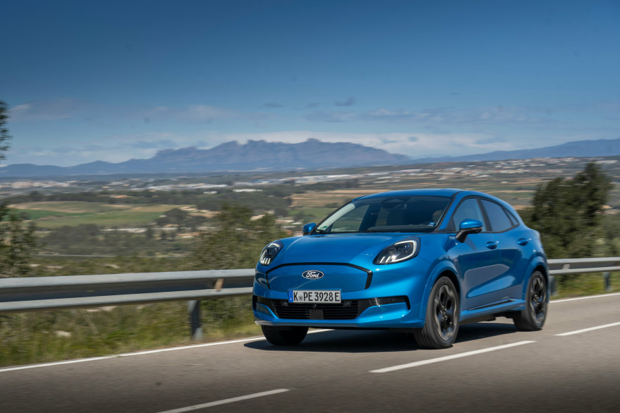FORD_PUMA_GEN-E_BLUE_06_49db6.jpg