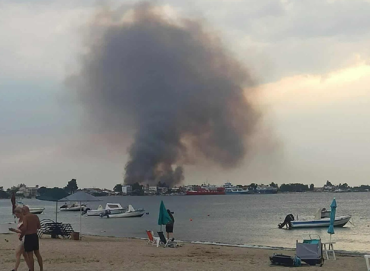 THASOS FIRE NEWS e7471