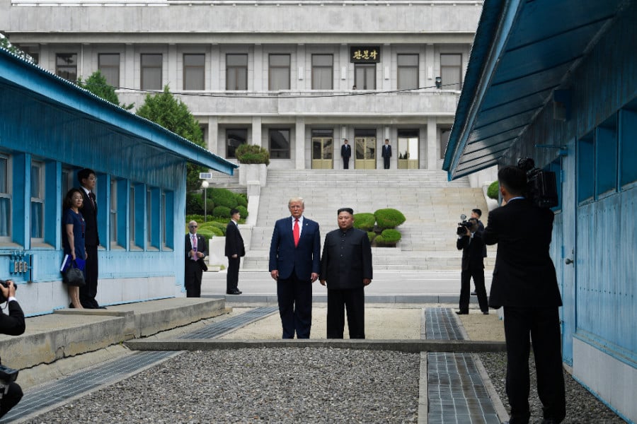 trump-kim1_b6d55.jpg